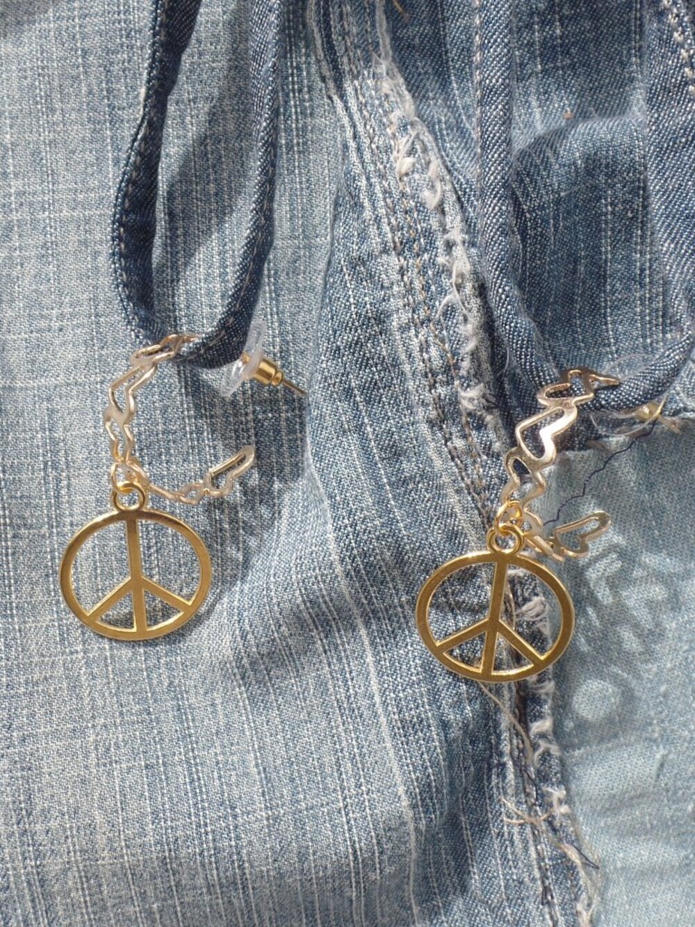 Hand Crafted HEART & PEACE Sign Hoop Earrings - Picture 2 of 6